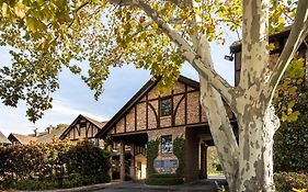 Peppers The Hills Lodge